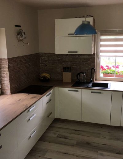 Epoxidový odolný povrch omyvatelný, Betonimage, celkový pohled na místnost